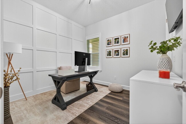 Building Photo - 10522 Cardera Dr