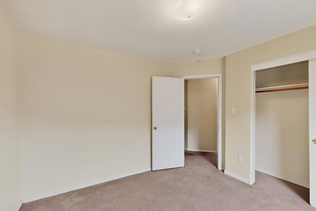 Building Photo - 9000 Violet Orchid Tr SW