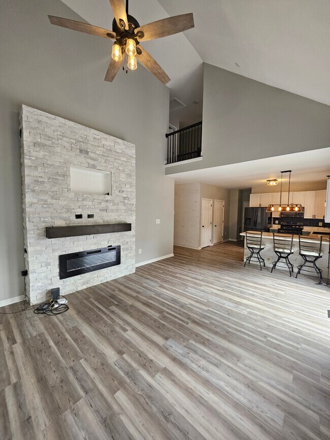 Building Photo - 14110 Shelby Cir