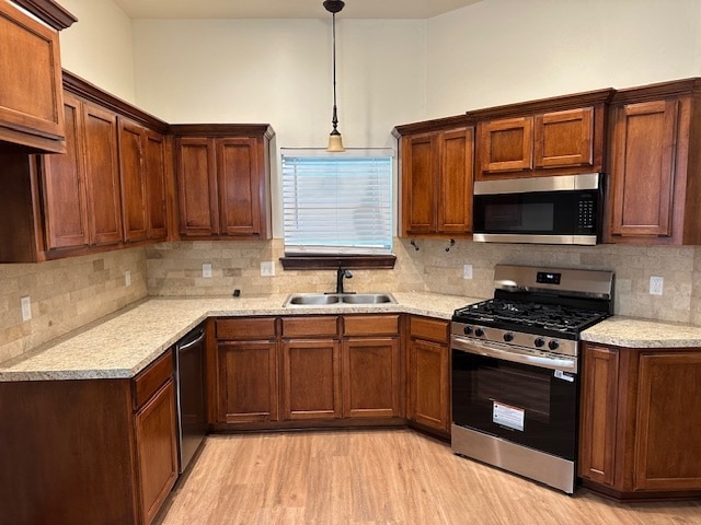 Building Photo - 925 Heather Ln