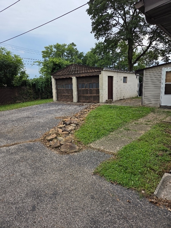 Building Photo - 1955 Hopkins Ave