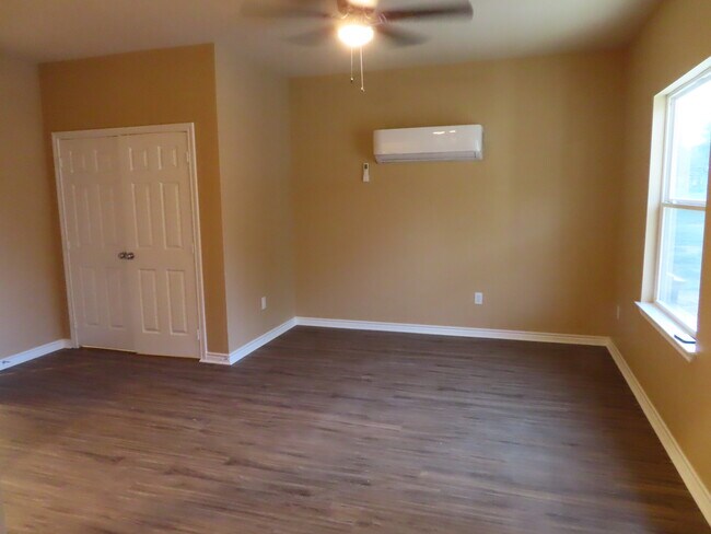 Building Photo - 12885 County Rd 433