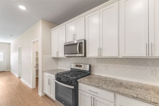 Building Photo - 5811 Quest Valley Dr
