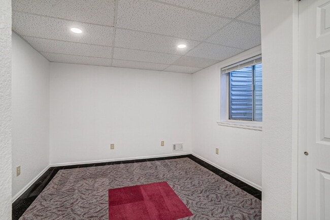 Building Photo - Private Room with a shared bath for Rent in Westminster!!!