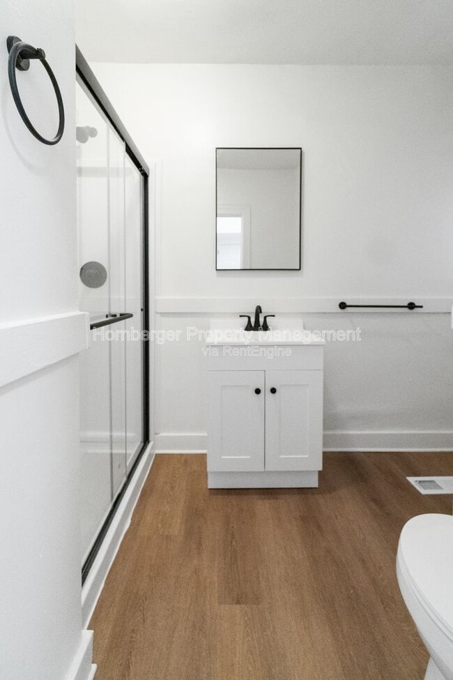 Building Photo - 1911 W 2nd Ave