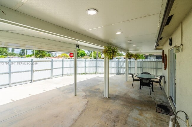 Building Photo - 3175 NW 43rd St