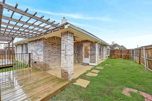 Building Photo - 1301 Raleigh Path