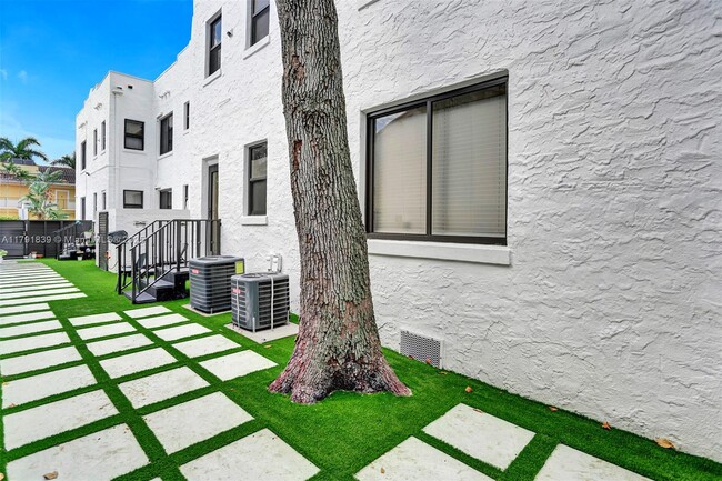 Building Photo - 1656 Polk St