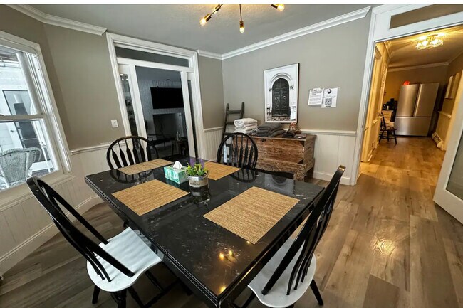 Building Photo - 1215 Glacier Stage Ln