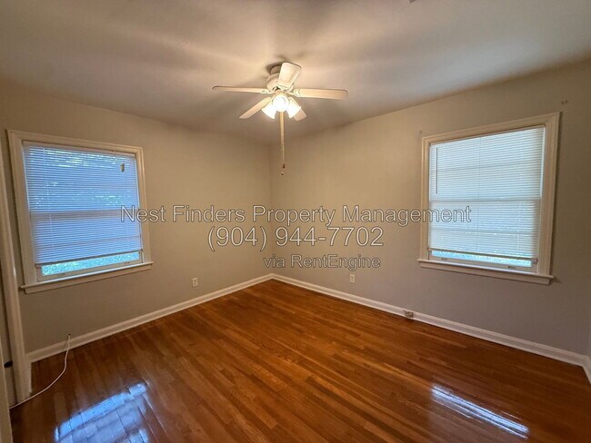 Building Photo - 3553 Oak St