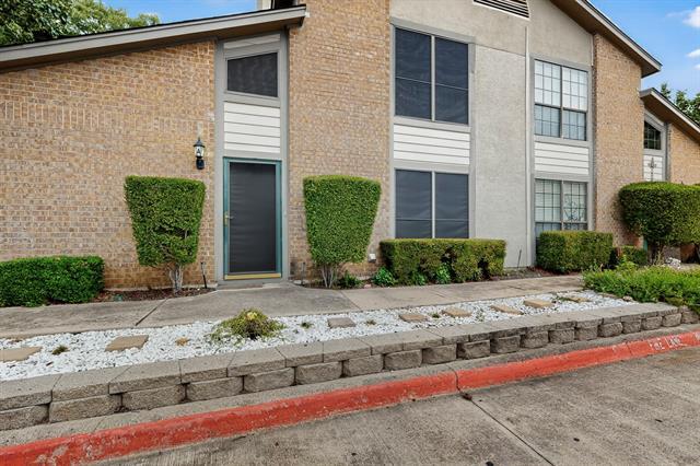 Primary Photo - 324 W Harwood Rd