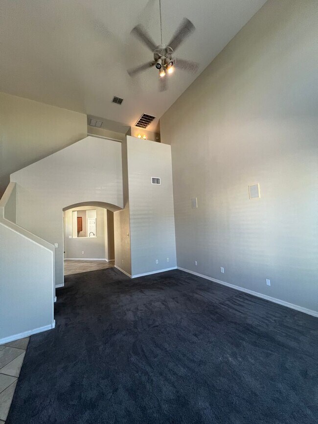 Building Photo - 3 Bedroom - 2 story home in Rancho Sahuarita