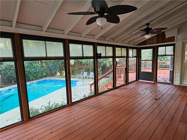 Building Photo - 3228 Turtle Lake Dr SE