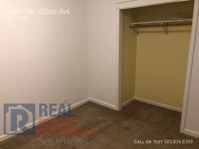 Building Photo - 3885 SW 102nd Ave