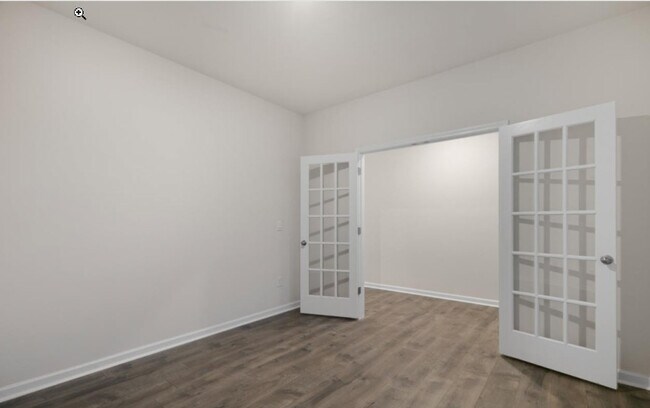 Building Photo - 155 David Hill Dr