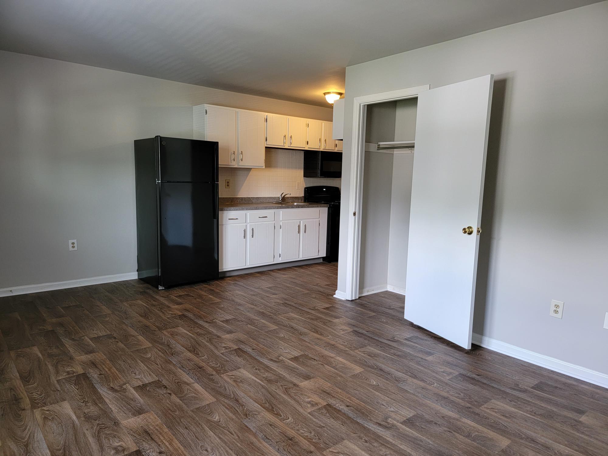 Building Photo - 2112 Stone Mill Rd