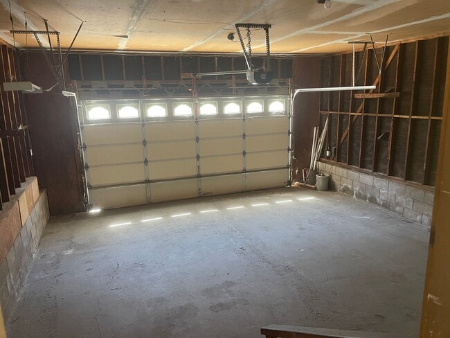 Building Photo - 7469 Gabor St