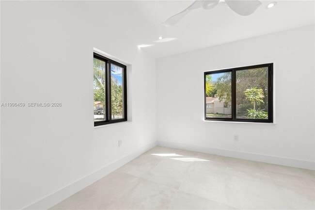 Building Photo - 8246 NE 2nd Ct