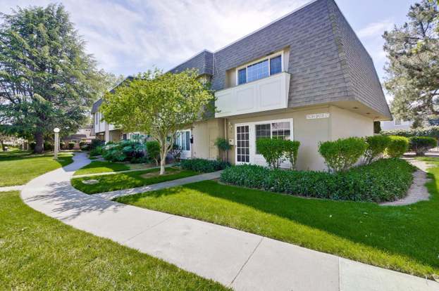 Building Photo - 211 Pecan Grove Ct