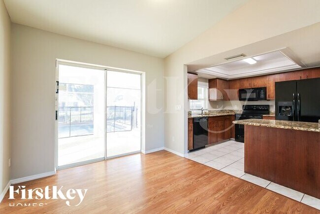 Building Photo - 306 SE 15th St