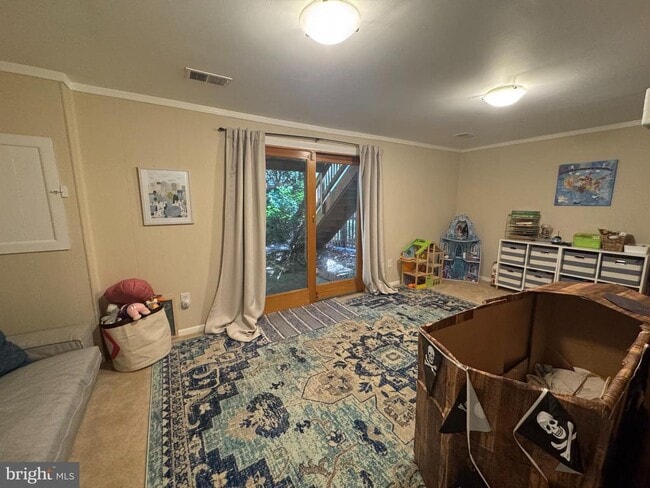 Building Photo - 5737 Walnut Wood Ln