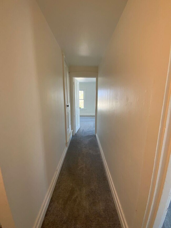 Building Photo - 3 br, 1 bath House - 111 NORTH RONKS ROAD