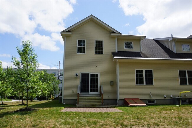 Building Photo - 59 Olympia Ave