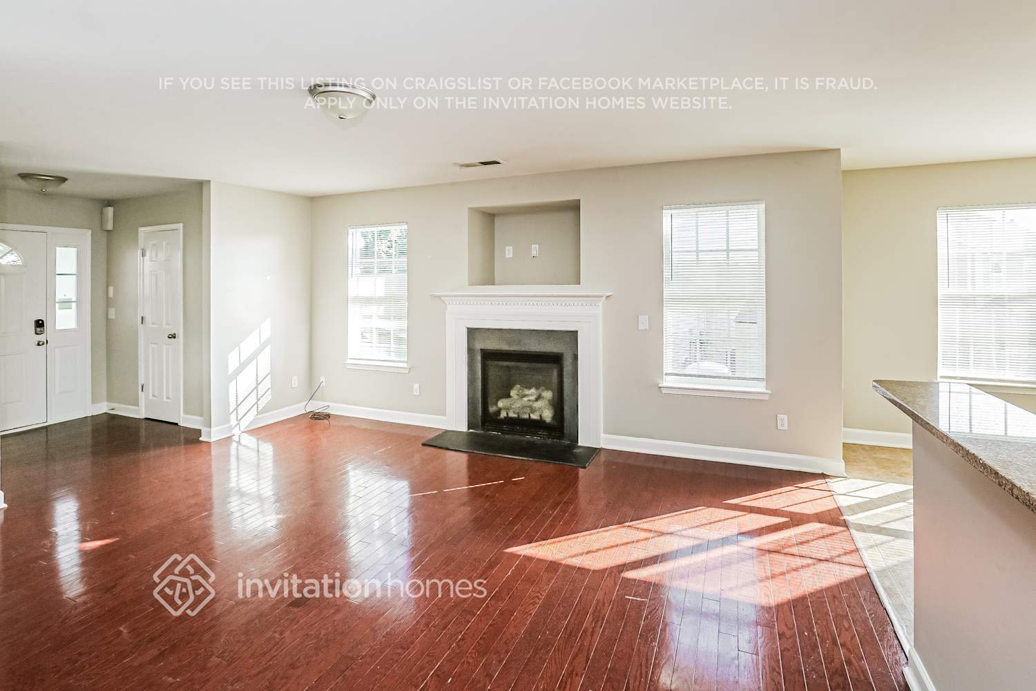 Building Photo - 4193 Broadstairs Dr SW