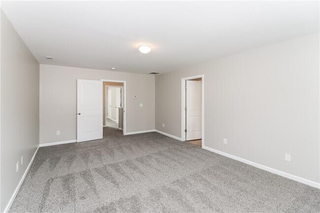 Building Photo - 315 Heritage Club Cir