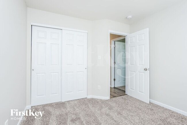 Building Photo - 25 Landon Way Ct