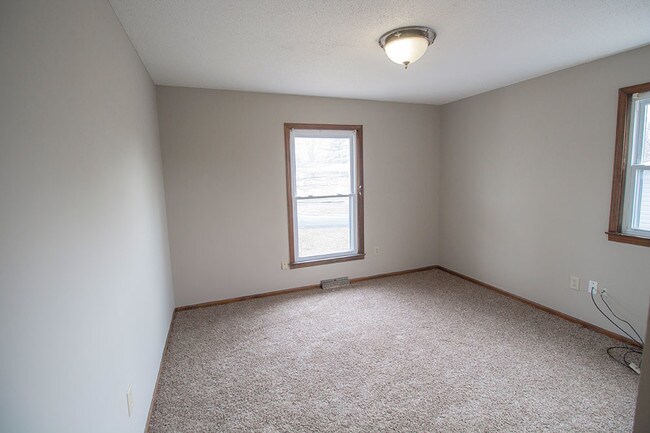Building Photo - 213 E El Cortez Dr