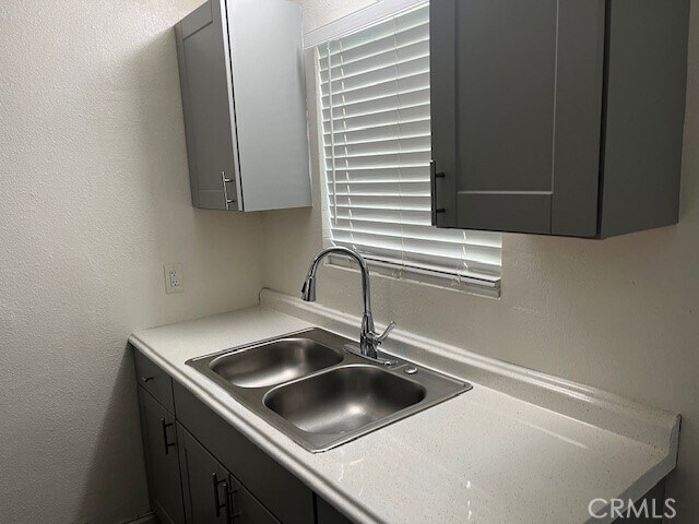 Building Photo - 36947 Melrose Dr