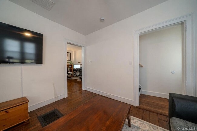 Building Photo - 93 West St