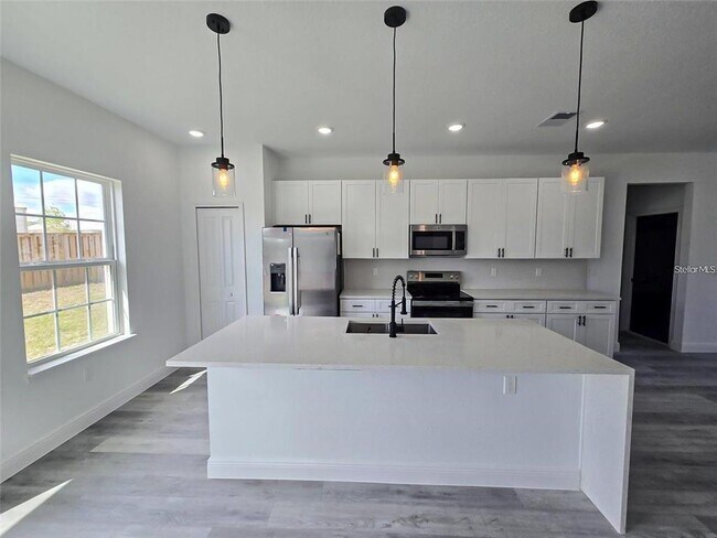 Building Photo - 15092 SW 52nd Ct