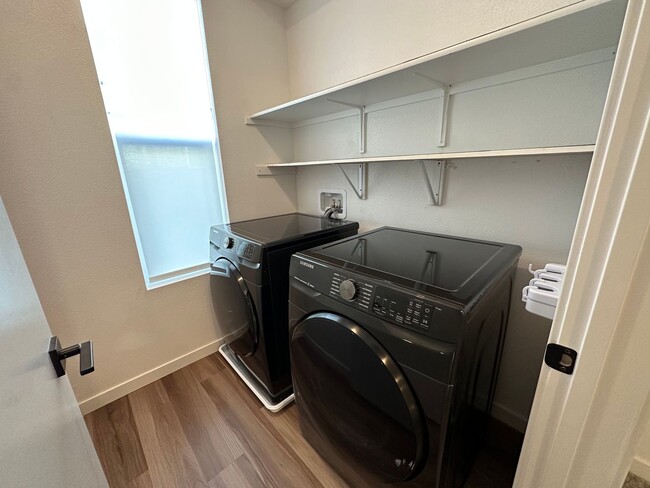 Building Photo - Newer Construction - Multi-Level Home with...