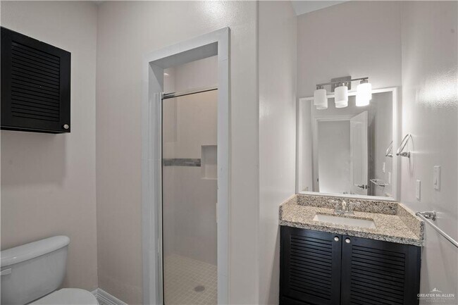 Building Photo - 18 Pedernal St