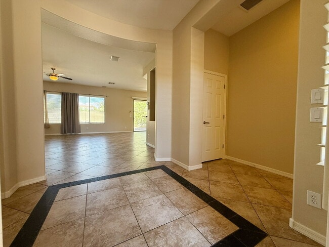 Building Photo - "Spacious 3-Bedroom/2 Full Bath Home with ...