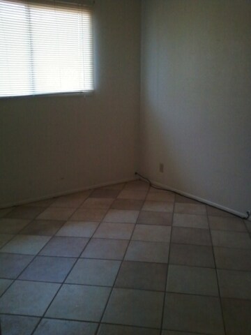 Bedroom - 715 W 18th St