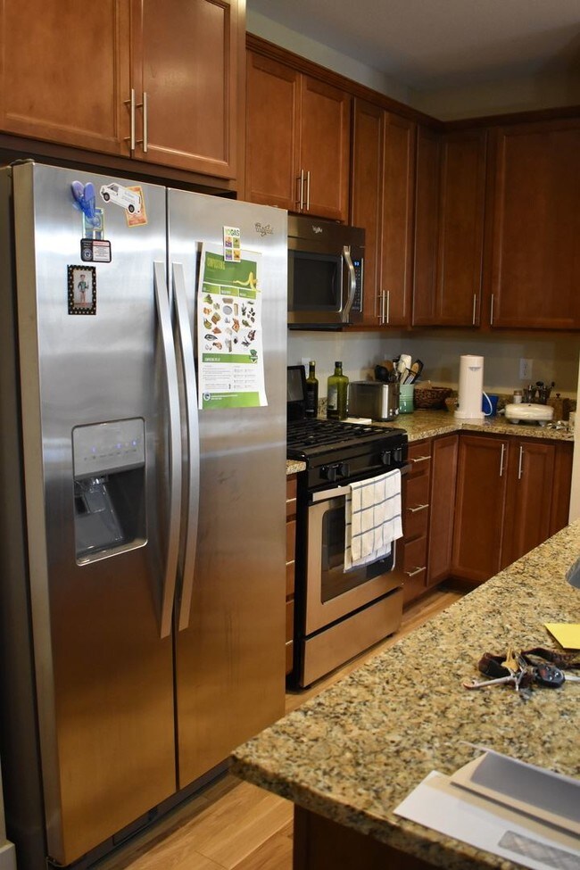 Building Photo - 611 Grandview Meadows Dr