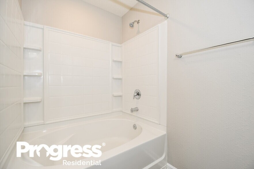 Building Photo - 2278 Pebble Point Dr