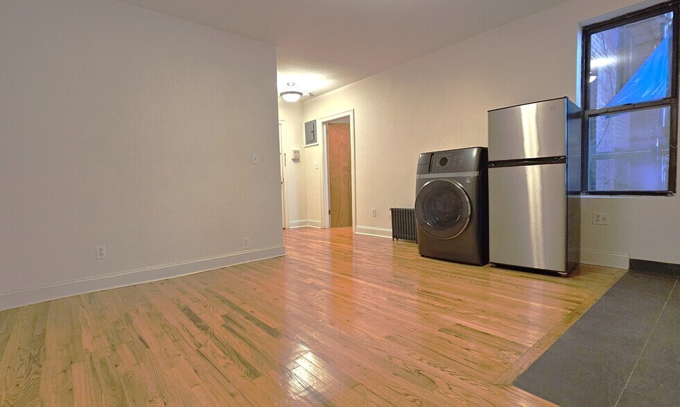 Building Photo - 282 Cabrini Blvd