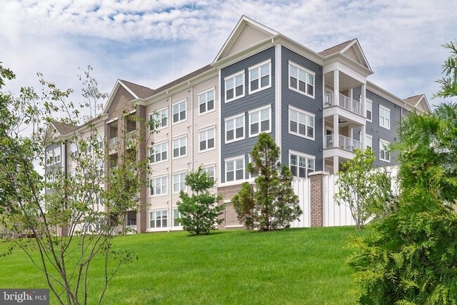 Building Photo - 21630 Hawksbill High Cir