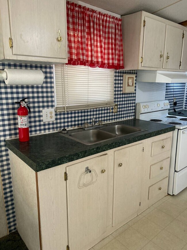 Building Photo - 3451 Blue Ridge Cir