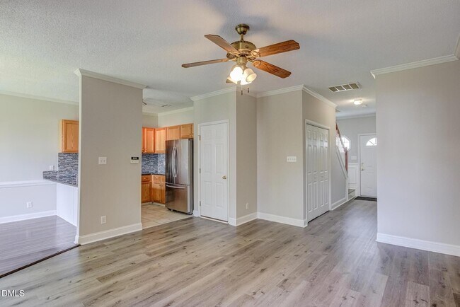 Building Photo - 4636 Vendue Range Dr