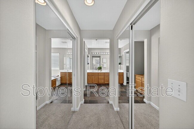 Building Photo - 729 Copperfield Ct