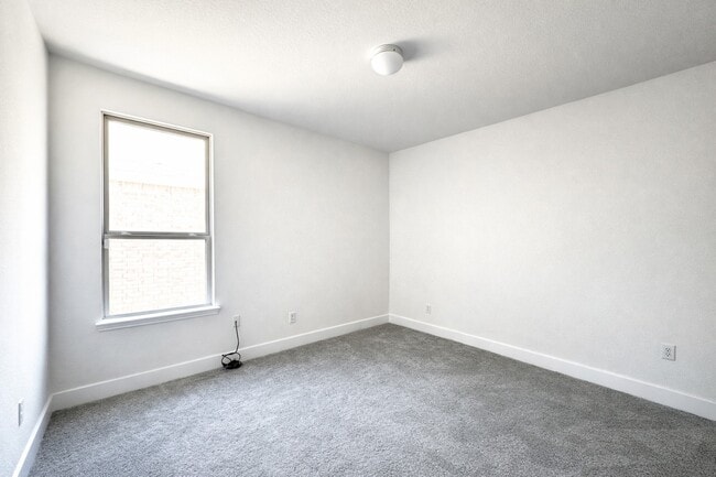 Building Photo - 14380 Zion Gate Crossing