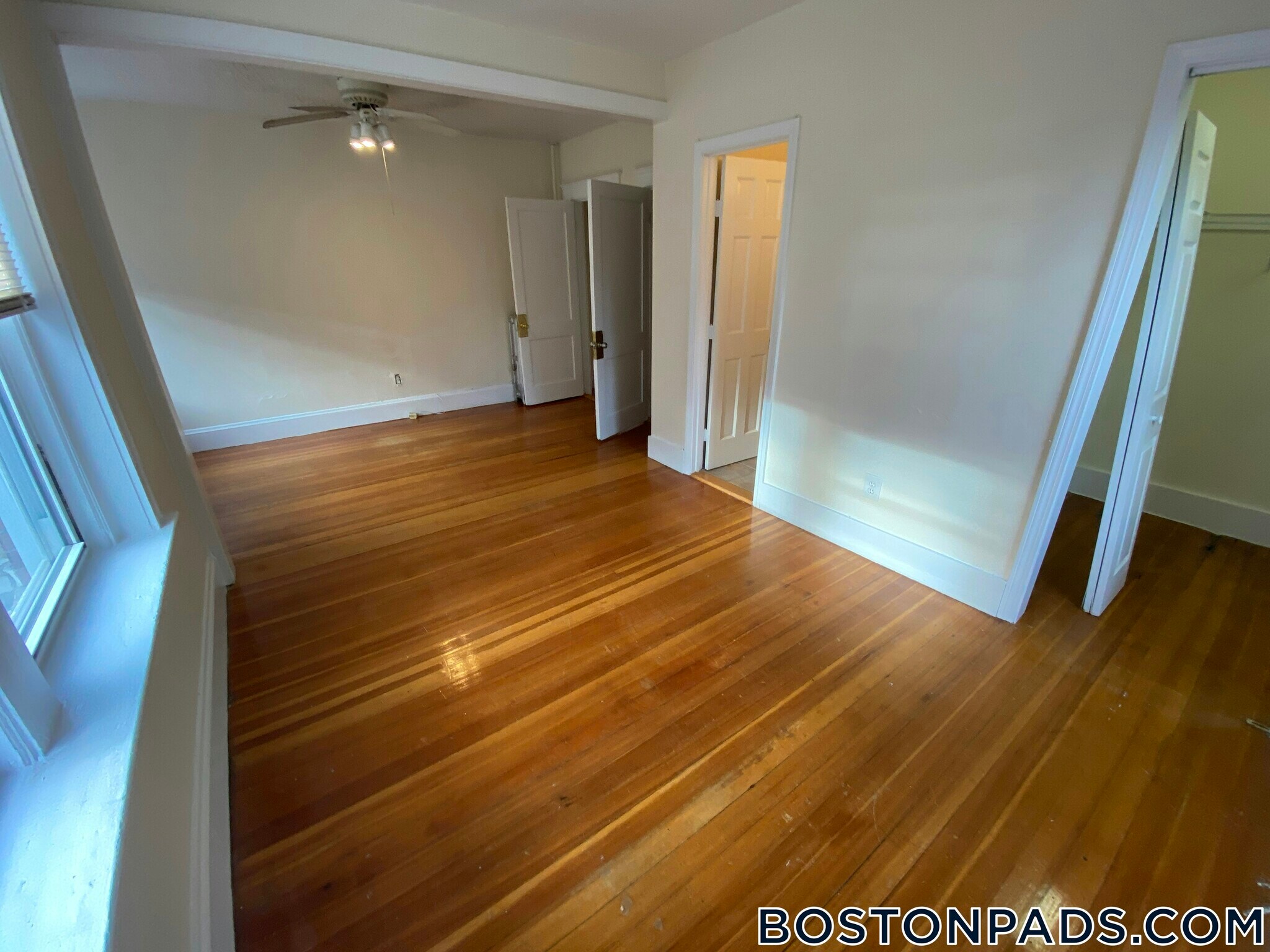 Building Photo - 6 Barrows St