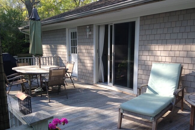 Building Photo - 16 Beechwood Dr