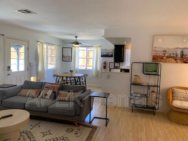 Building Photo - 61493 Desert Air Rd