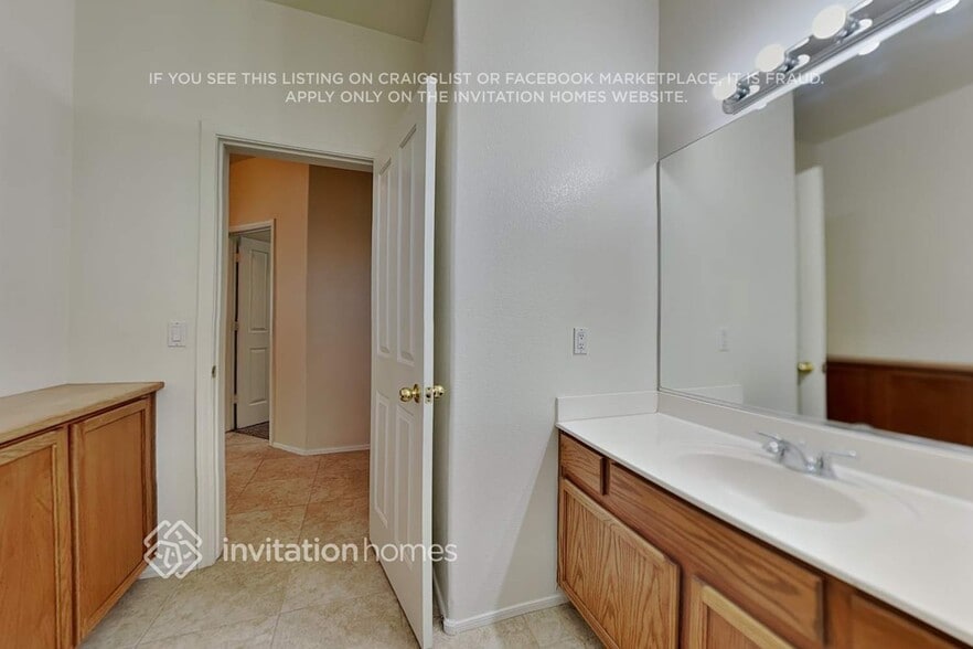 Building Photo - 16037 W Banff Ln
